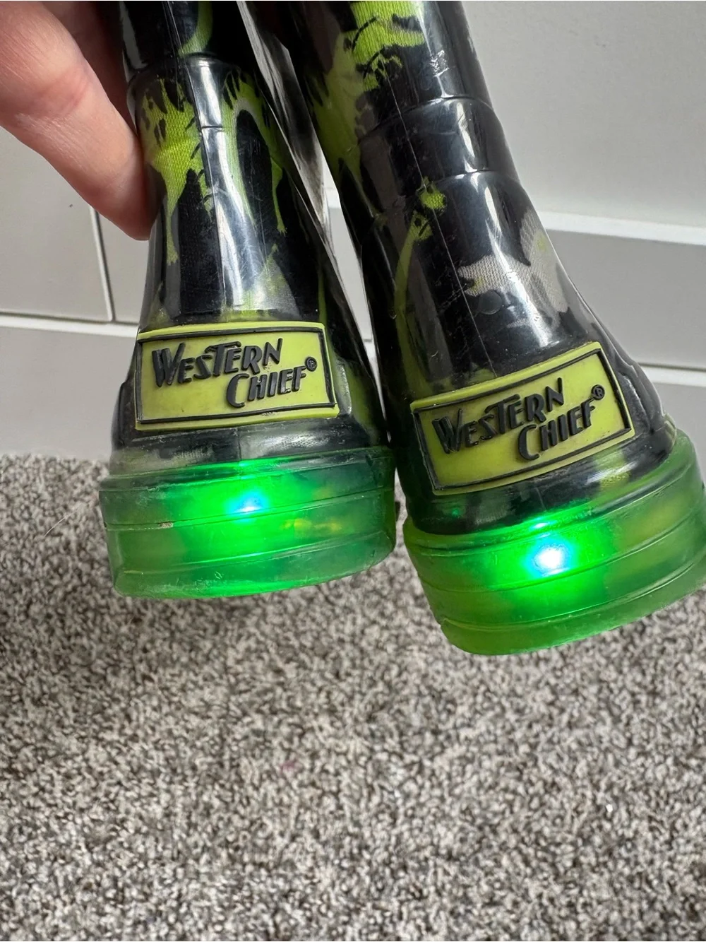 Western Chief Light Up Dinosaur Rainboots Size 10c